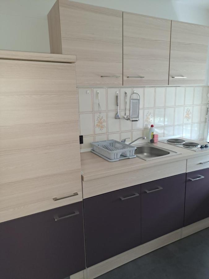 Studio Apartments Maslinik كرك المظهر الخارجي الصورة