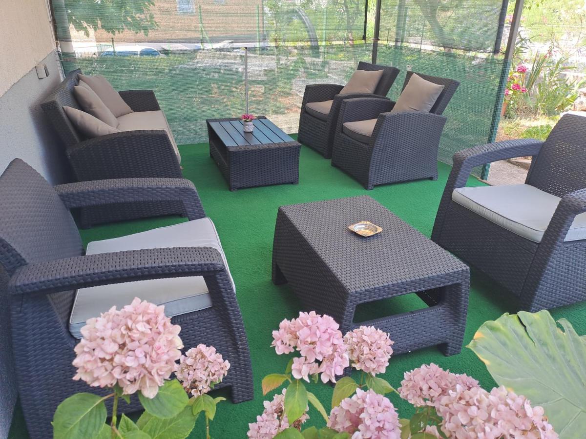 Studio Apartments Maslinik كرك المظهر الخارجي الصورة