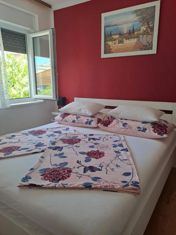 Studio Apartments Maslinik كرك المظهر الخارجي الصورة