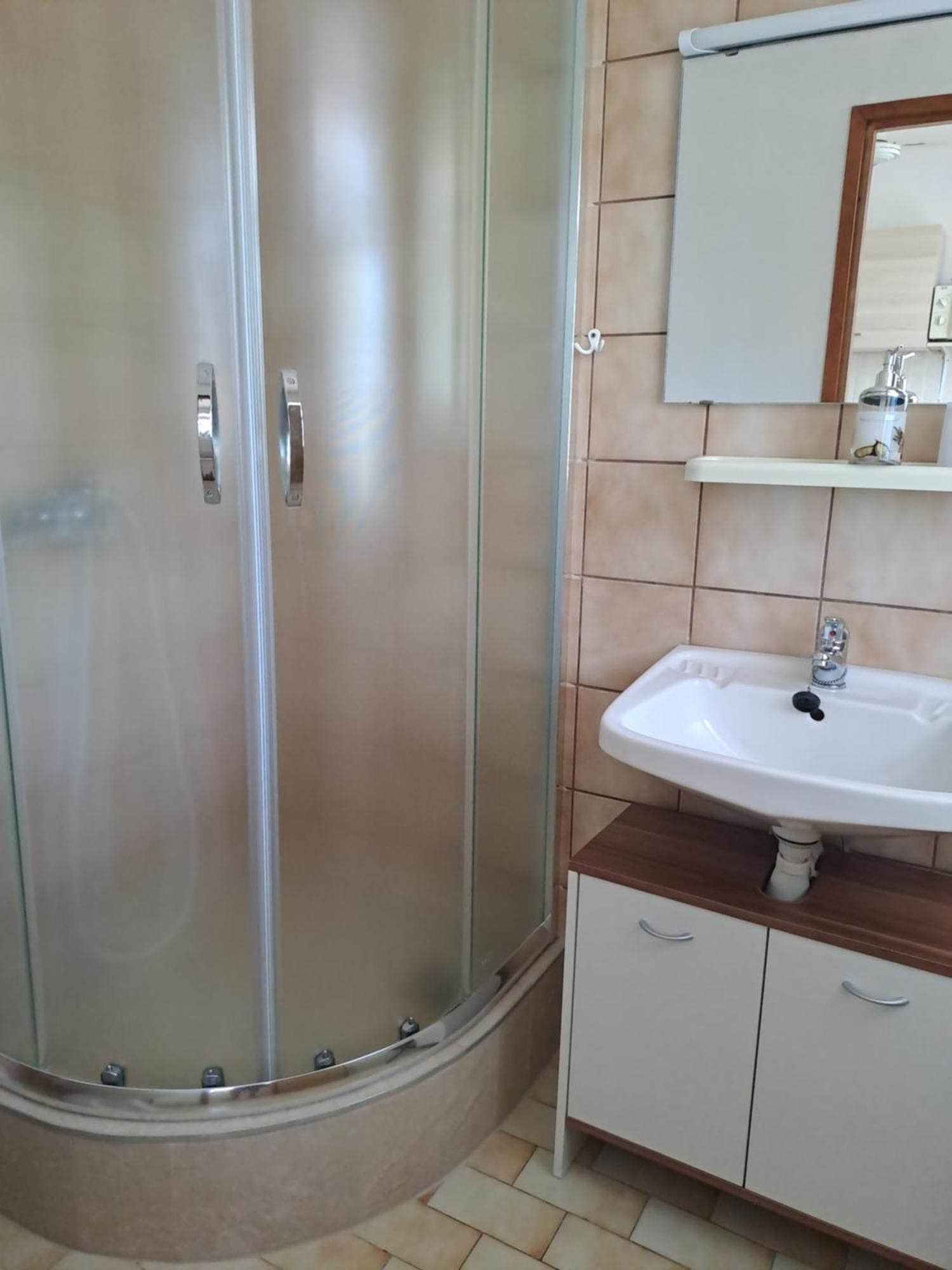 Studio Apartments Maslinik كرك المظهر الخارجي الصورة
